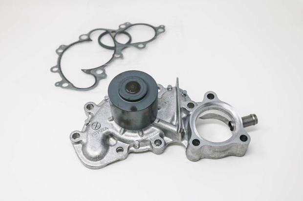Water Pump Assembly (Toyota 1995-2004) 161006939883