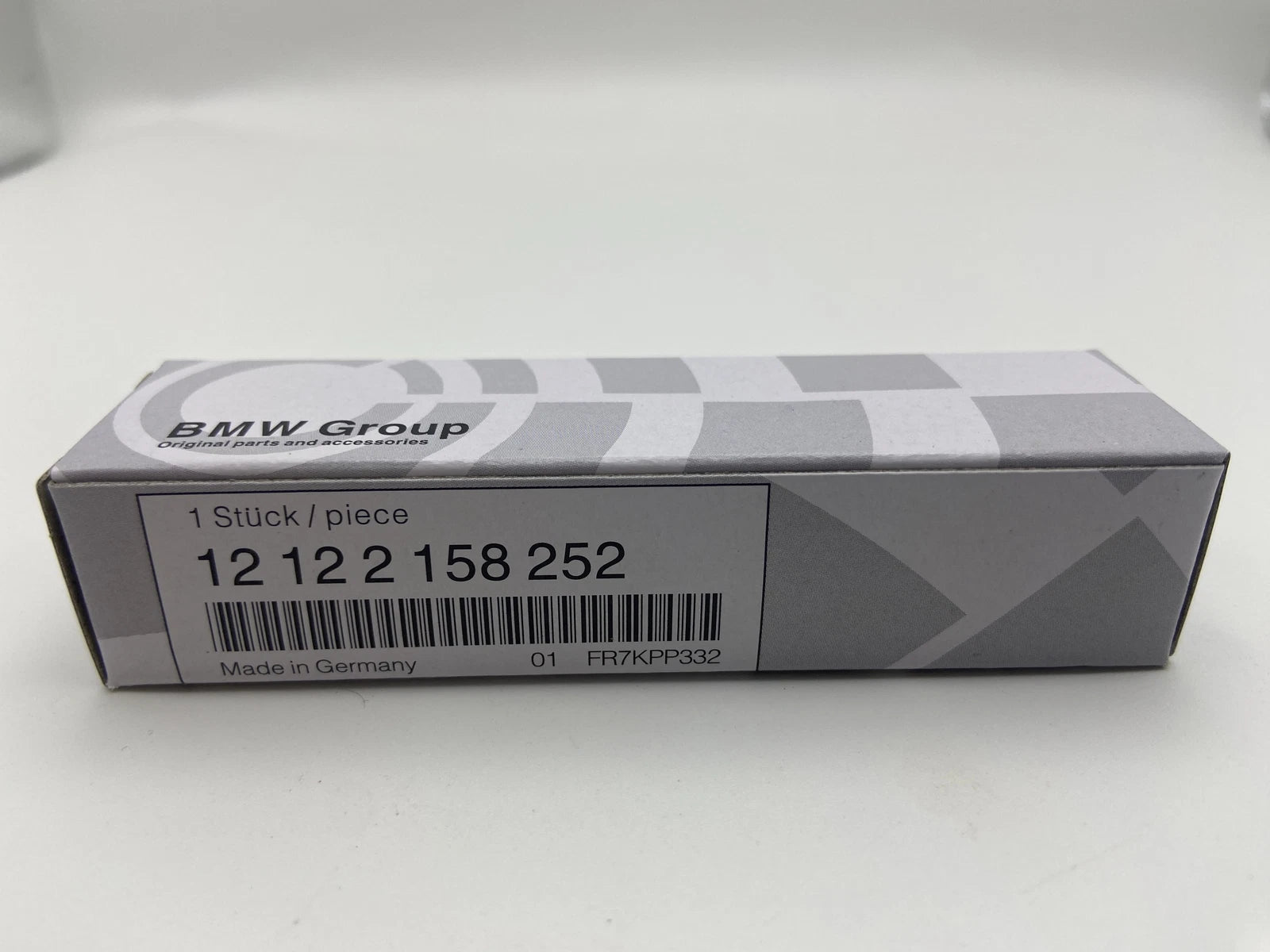 Bosch Spark Plugs 12122158252 For BMW 550i 650i 750i 750Li X5  (Pack of 8)