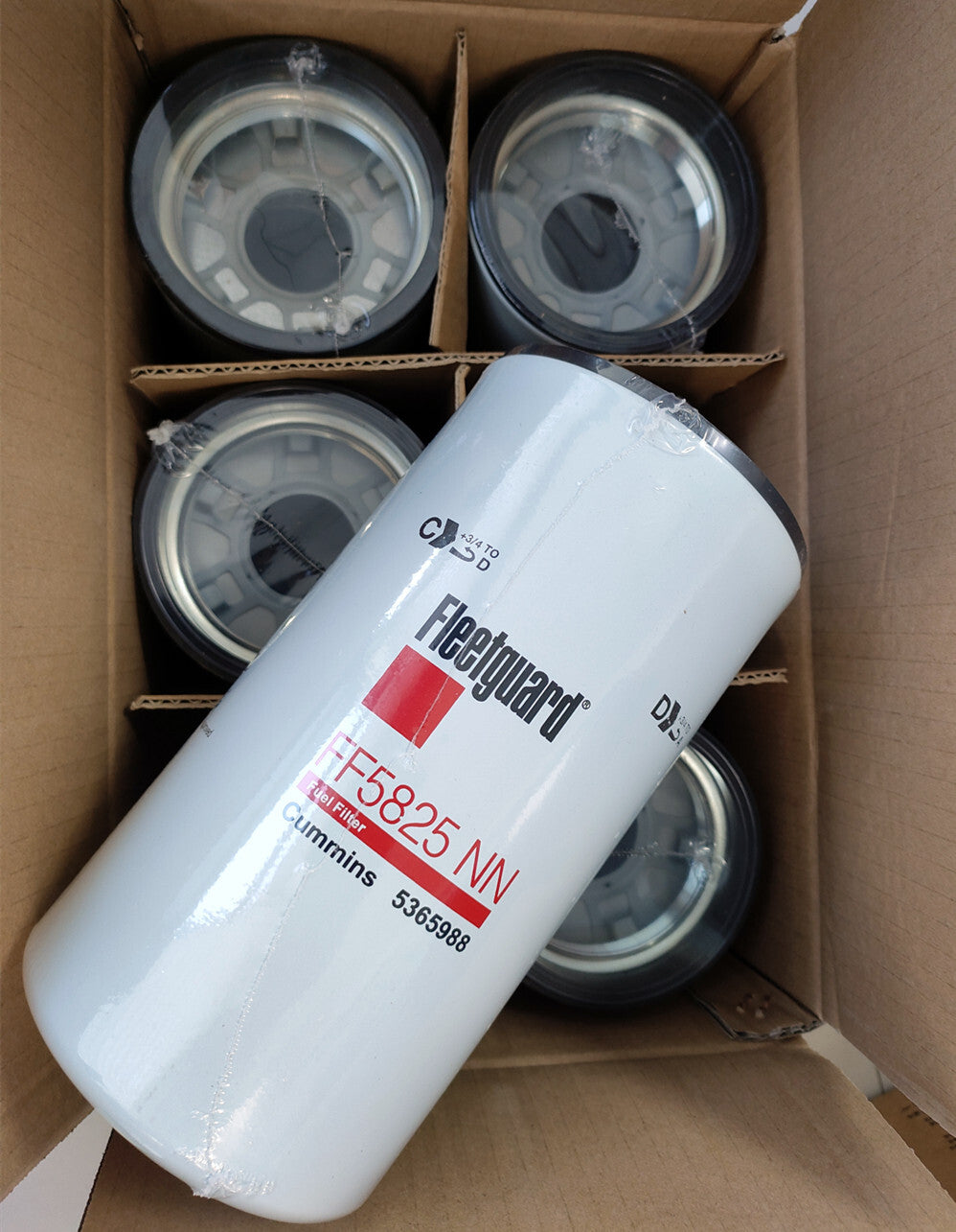 Fleetguard FF5825 Cummins Fuel Filter X15 Cummins 5599456 (Pack of 6)